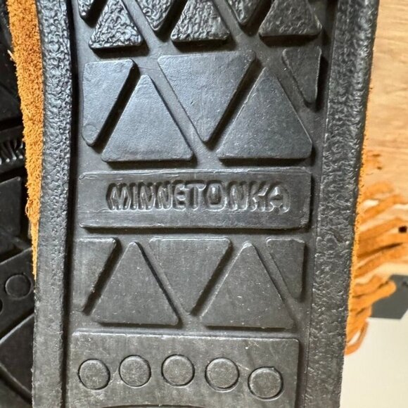 Minnetonka Dusty Brown Suede Hi Top Back Zip Hardsole Fringe Moccasin Size 8 - Picture 14 of 14